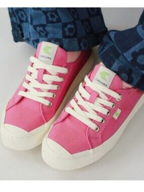 Cariuma OCA Low Women’s Pink Canvas Lace-Up Sneakers 8.5